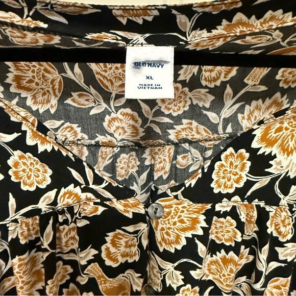 Old Navy peasant blouse, black with ochre flowers - Picture 4 of 5